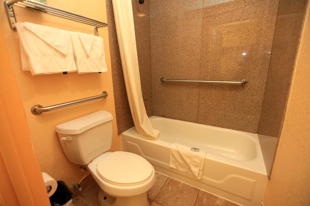 Palace Inn Розенберг Номер фото